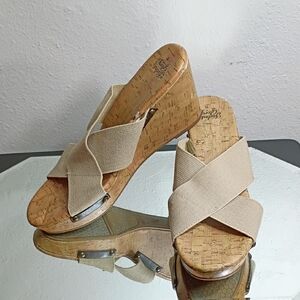 Faded Glory Women's Beige Wedge Sandals